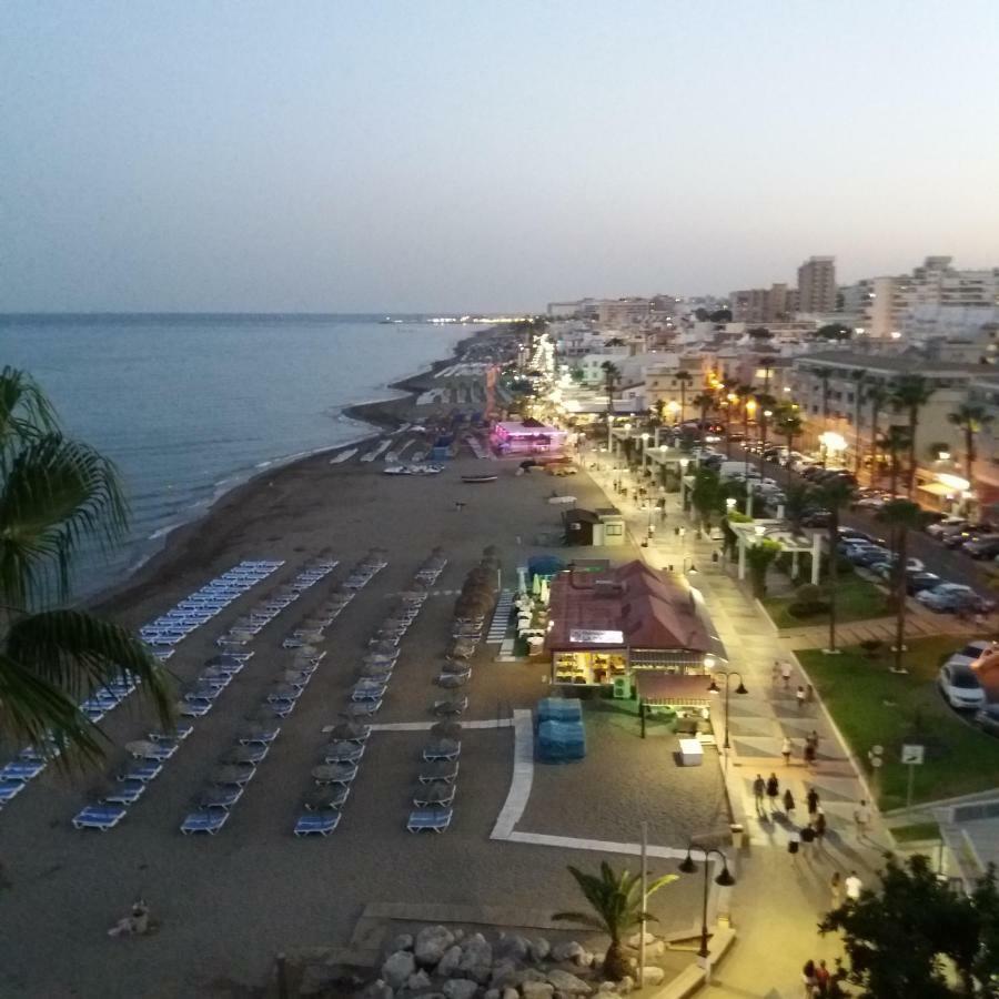 Sea Front Studio With Spacious Balcony Santa Clara Torremolinos Kültér fotó