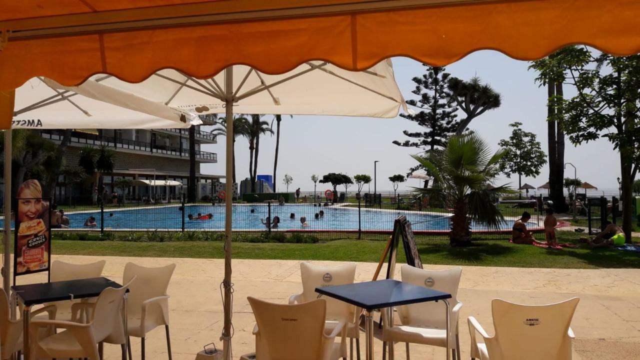 Sea Front Studio With Spacious Balcony Santa Clara Torremolinos Kültér fotó